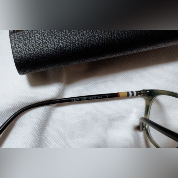 Authentic Burberry Prescription Glasses 100% - Picture 5 of 9